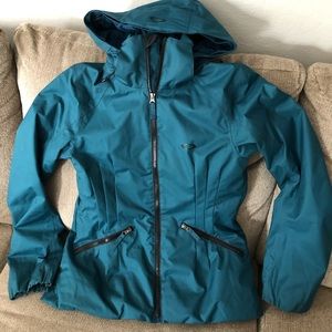 Oakley ski/snowboard jacket